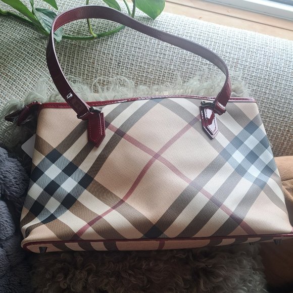 Authentic Burberry Tote - Picture 5 of 8